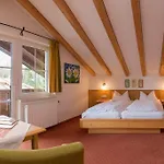 Charlotte Am Geigenbuehel -apartments Aparthotel