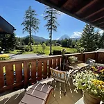 Aparthotel Charlotte Am Geigenbuehel -apartments 3*