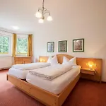 Charlotte Am Geigenbuehel -apartments Апарт-отель