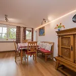 Charlotte Am Geigenbuehel -apartments Aparthotel