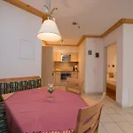Aparthotel Charlotte Am Geigenbuehel -apartments Seefeld in Tirol