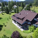 Апарт-отель Charlotte Am Geigenbuehel -apartments 3*