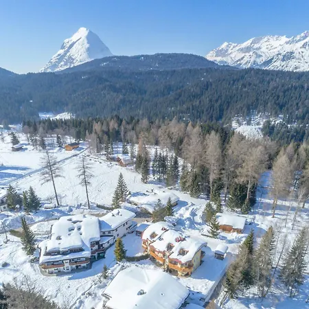 Charlotte Am Geigenbuehel -apartments Апарт-отель 3*