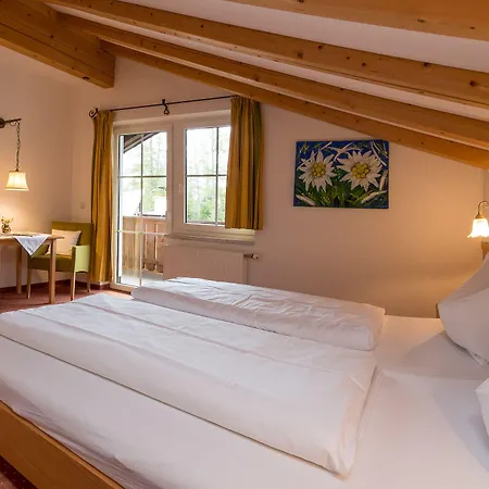 Charlotte Am Geigenbuehel -apartments Lägenhetshotell 3*