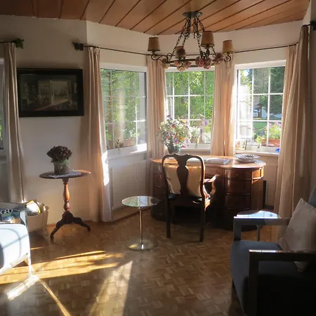 Апарт-отель Charlotte Am Geigenbuehel -apartments Зеефельд в Тироле