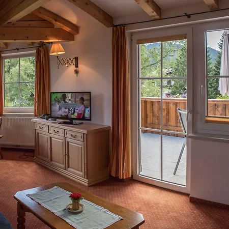 Charlotte Am Geigenbuehel -apartments Lägenhetshotell