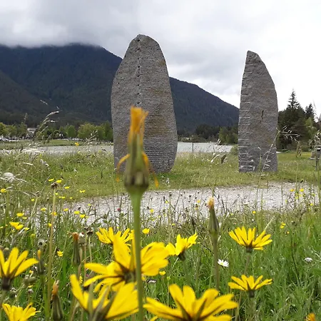 Charlotte Am Geigenbuehel -apartments 3*