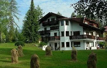 Hotel apartamentowy Charlotte Am Geigenbuehel -apartments Seefeld w Tirolu