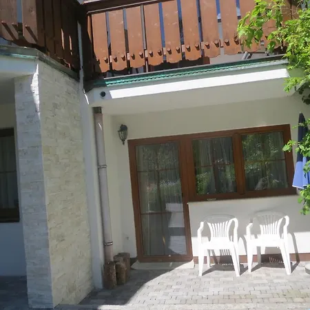 Charlotte Am Geigenbuehel -apartments