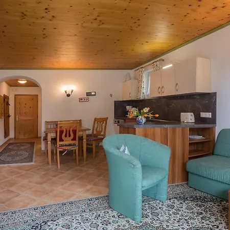 Charlotte Am Geigenbuehel -apartments