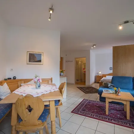 Apart-hotel Charlotte Am Geigenbuehel -apartments