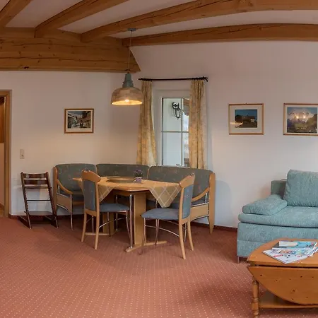 Charlotte Am Geigenbuehel -apartments 아파트호텔