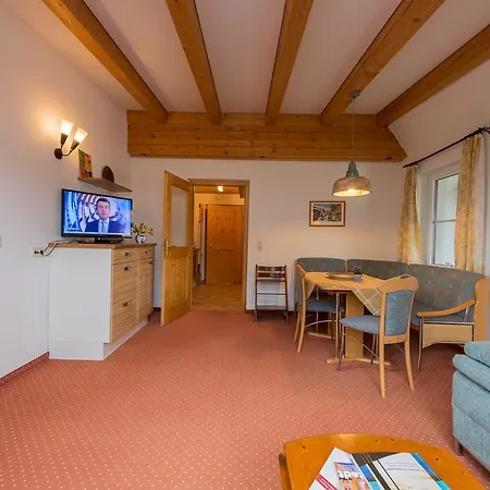 Charlotte Am Geigenbuehel -apartments 제펠드 인 티롤