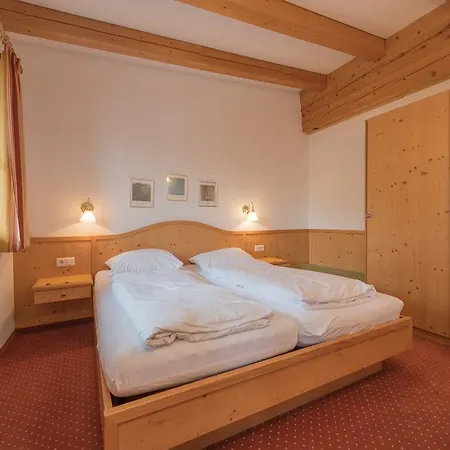Aparthotel Charlotte Am Geigenbuehel -apartments 3*