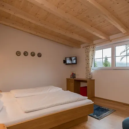 Charlotte Am Geigenbuehel -apartments Апарт-отель