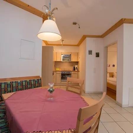 Апарт-отель Charlotte Am Geigenbuehel -apartments Зеефельд в Тироле