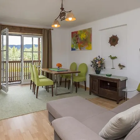 Charlotte Am Geigenbuehel -apartments 3*