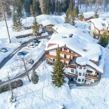 Charlotte Am Geigenbuehel -apartments Апарт-отель