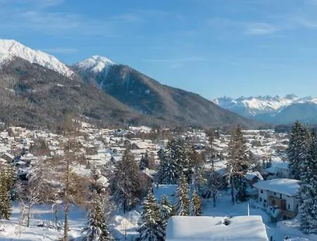 Charlotte Am Geigenbuehel -apartments
