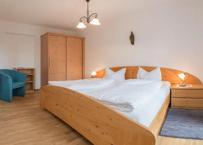 Charlotte Am Geigenbuehel -apartments Апарт-отель 3*