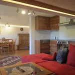 Charlotte Am Geigenbuehel -apartments Seefeld w Tirolu